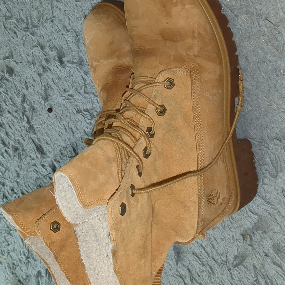 Timberland wheat size 11 women's boots